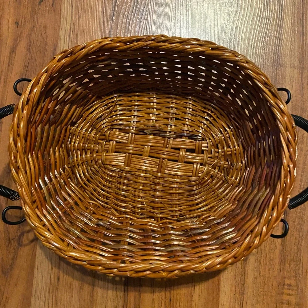 N/A wicker basket